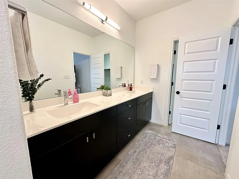2009 Winston Way — Photo 15