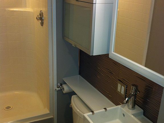 5th image of 133 E Kensington Ave