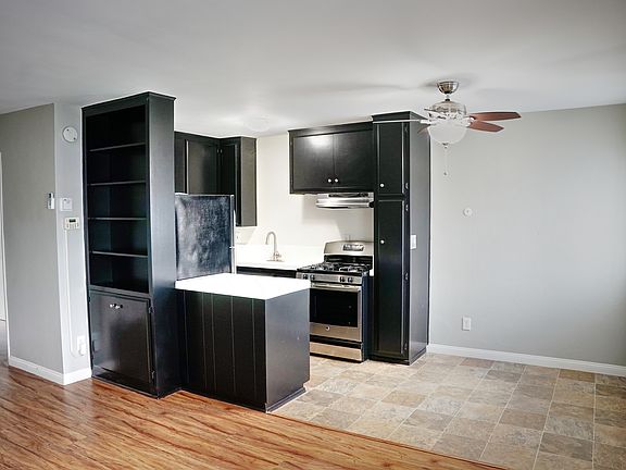 3rd image of 3746 31st St #11327738