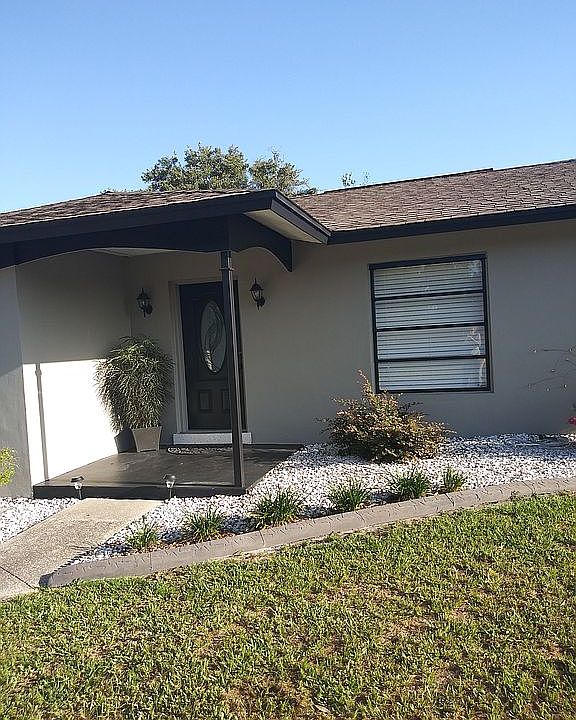 2 Bedroom 2 Bath. New roof. NewerAC