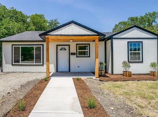 1665 Globe Ave, Blue Mound, TX 76131