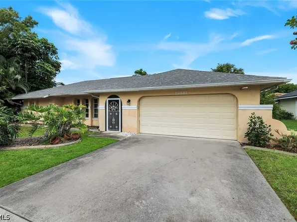 13481 Red Maple Cir, North Fort Myers, FL 33903