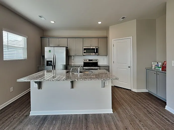 708 Andrews St NW — Photo 5