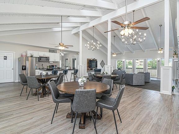 4th image of 11829 Amerado Blvd #212