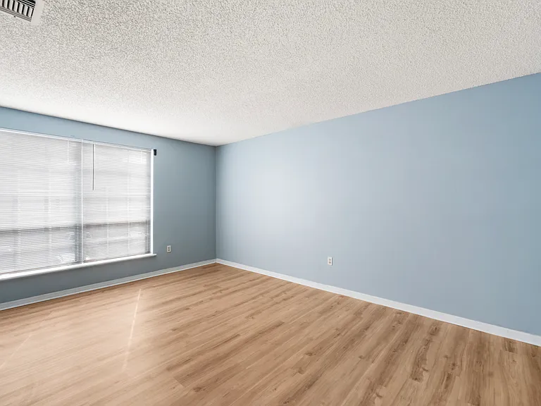 4160 Versailles Dr #4160D — Photo 11