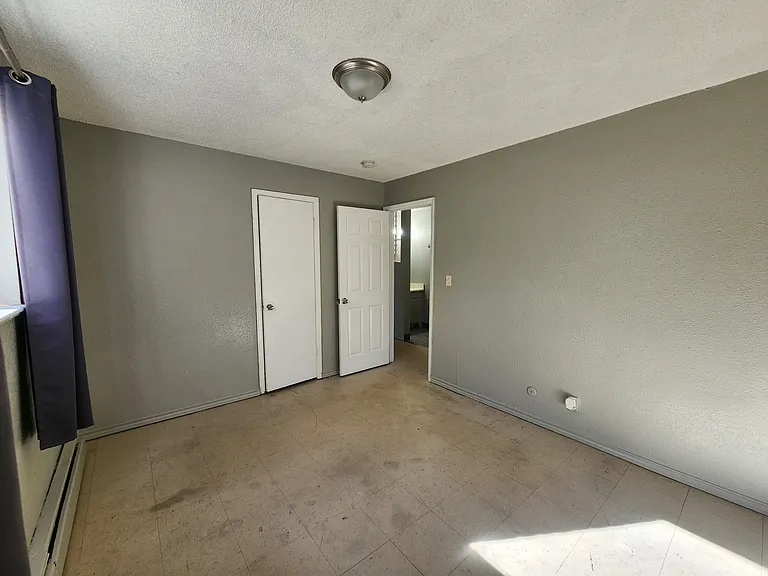 1363 Mobile St #1363 — Photo 11