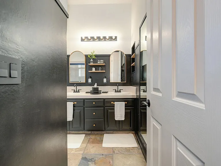 7029 Pembroke Way — Photo 46