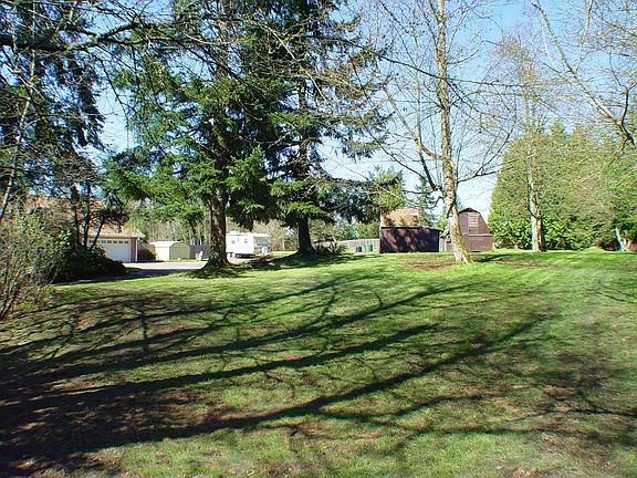Amazing serene location yet just a short distance to Kentridge High School!
