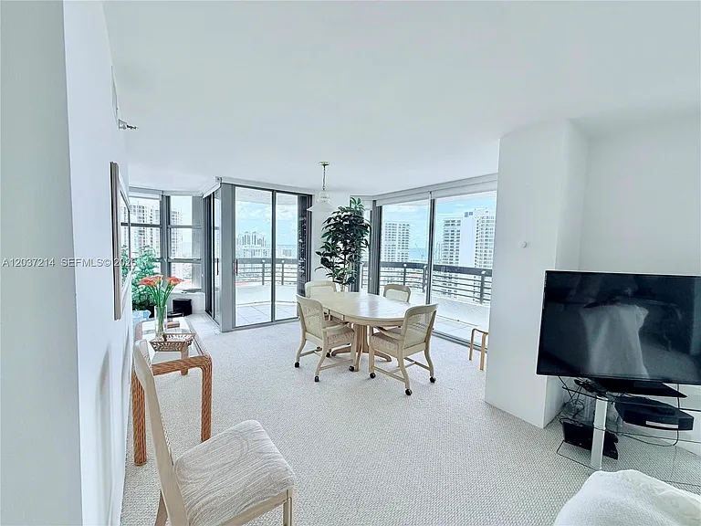 3500 Mystic Pointe Dr #2306 — Photo 17