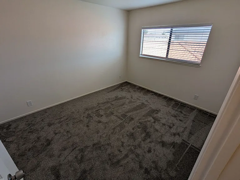 701 N C St — Photo 11