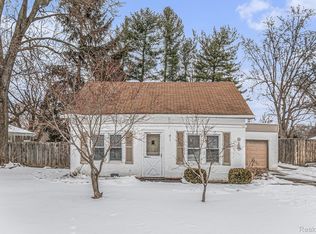 918 Curtis Ave #G, Lansing, MI 48906