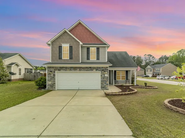 179 Botanical Ct, Bunnlevel, NC 28323