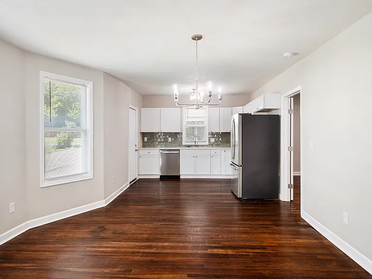 3032 Wayne Ave — Photo 24