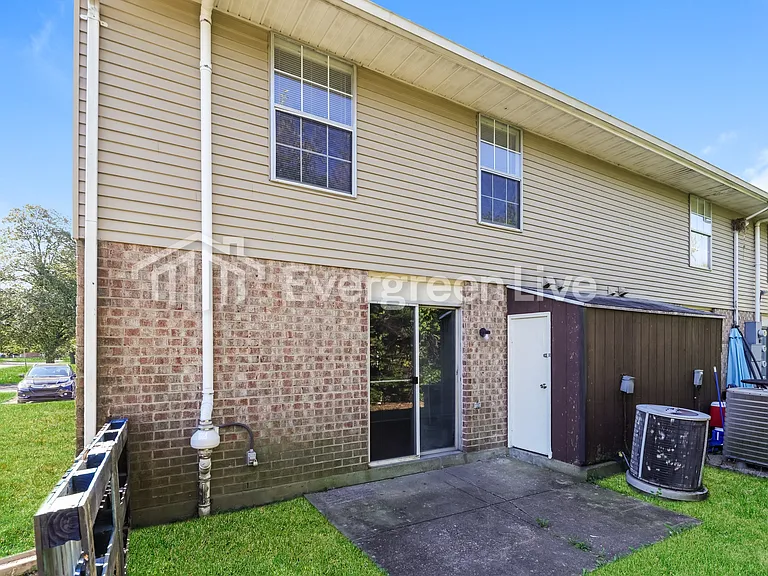 8027 Mount Hood Dr — Photo 15