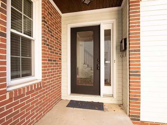2nd image of 3120 Grove Ave