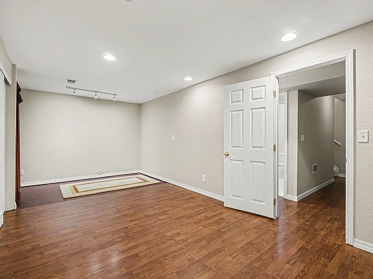 930 Button Rock Dr #F31 — Photo 10