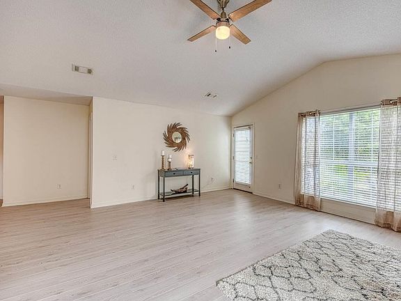 5th image of 1262 Harrison Ave