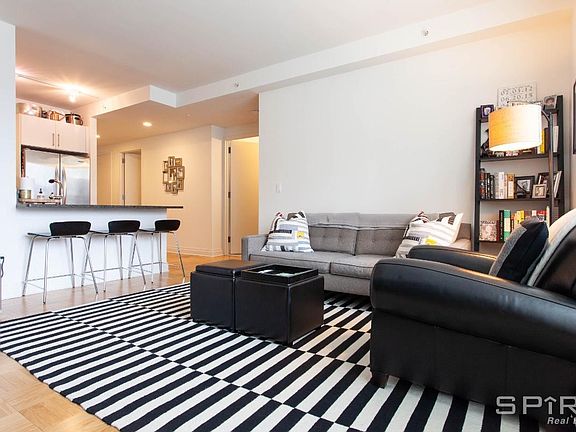 2nd image of 1510 Lexington Ave APT 10V