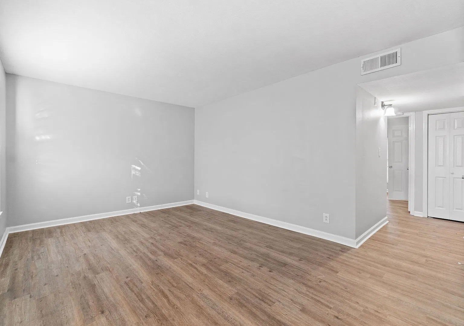 331 Randell Drive — Photo 2