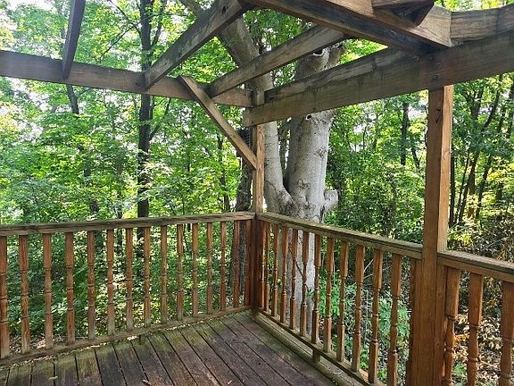 4th image of 2280 Breckenridge Road NE