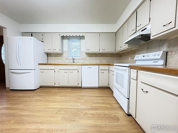 4th image of 811 Karen St