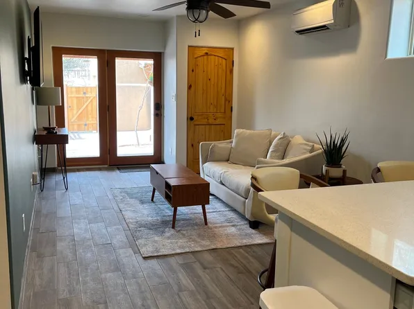 700 Juniper Dr #B, Santa Fe, NM 87501