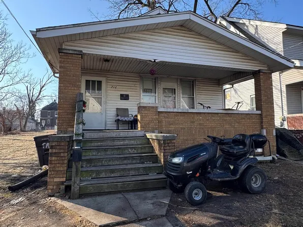 716 E Kansas St, Peoria, IL 61603