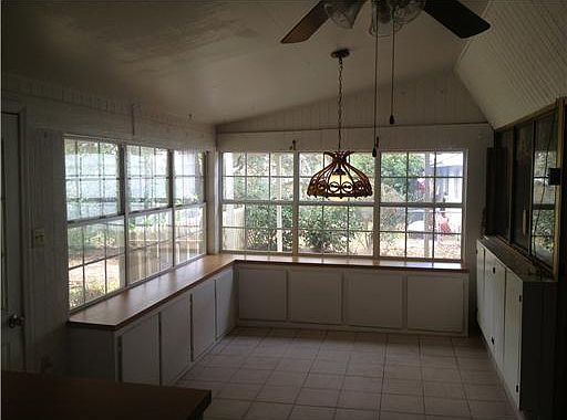 3rd image of 1219 Wellington Ln