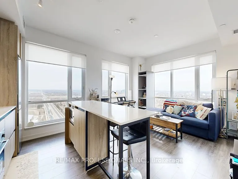 7950 Bathurst St #B2304 — Photo 15