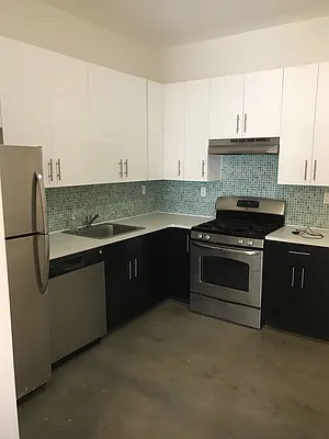 Rented by Flatiron Real Estate Advisors LLC | media 22