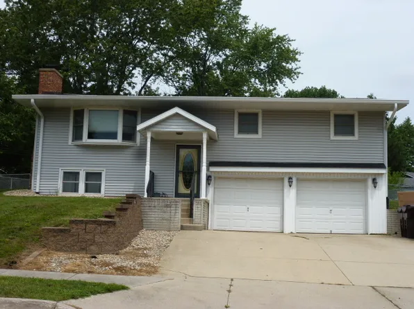 533 Kleemann Dr, Clinton, IL 61727