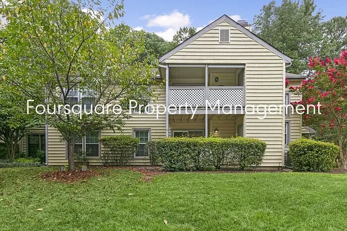 110 Oak Hollow Ct #110 — Photo 12