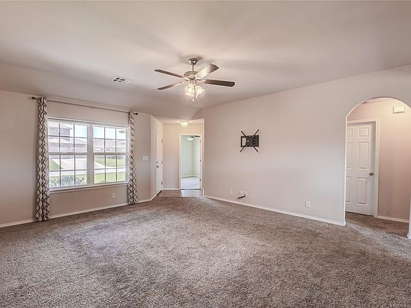 3rd image of 9284 S 250th East Ave