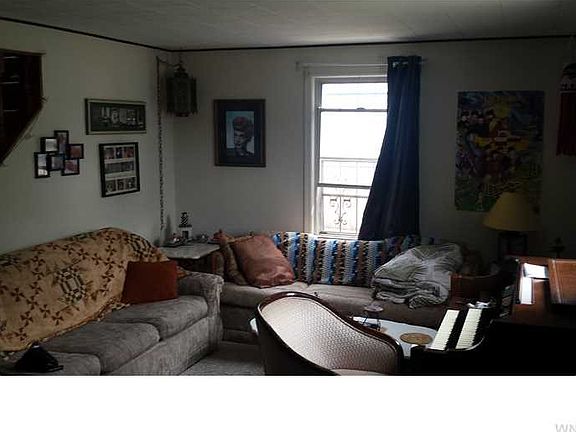 2nd image of 322 Hastings Ave