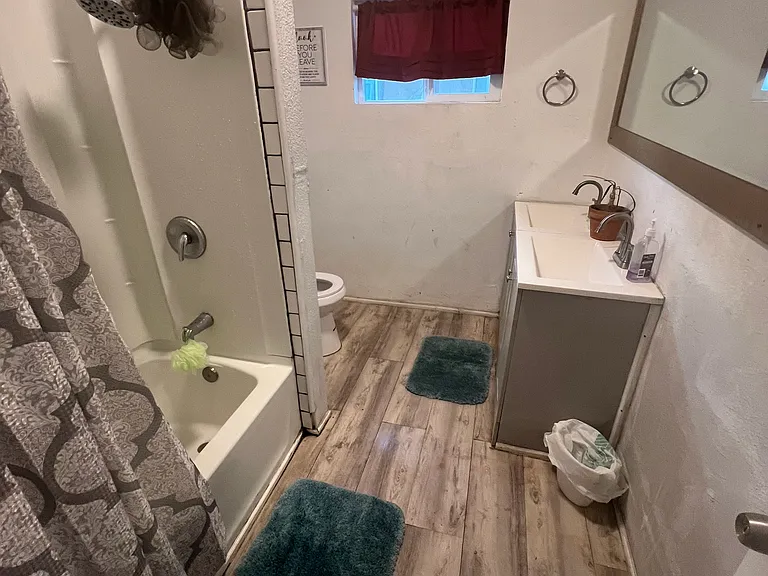 2042 E Lewis Ave — Photo 5