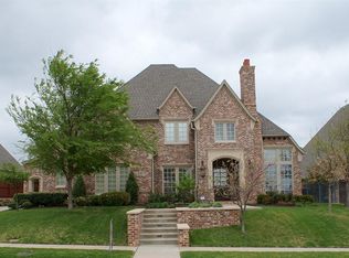 6812 Whittier Ln, Colleyville, TX 76034
