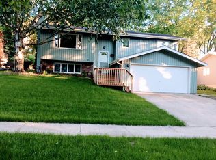 1310 32nd St NW, Rochester, MN 55901