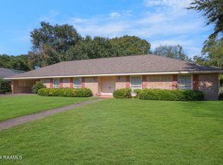 102 Robert Dr, Lafayette, LA 70506