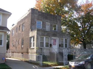 32 Heusden St, Staten Island, NY 10303