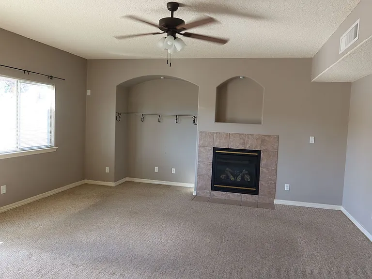 943 Via Descanso Dr — Photo 9
