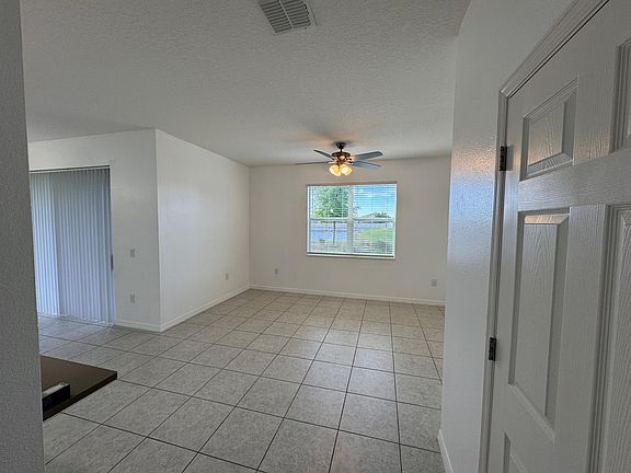 3rd image of 3184 Montserrat Pl
