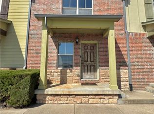 2212 Ellington Dr #E, Springdale, AR 72762