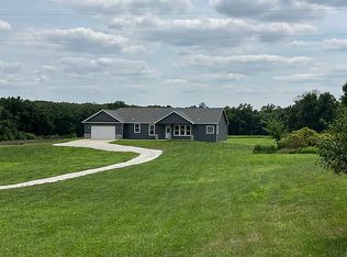 8960 E Elkin Rd, Hallsville, MO 65255