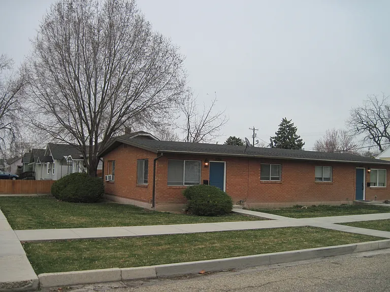2004 5th St S — Photo 1