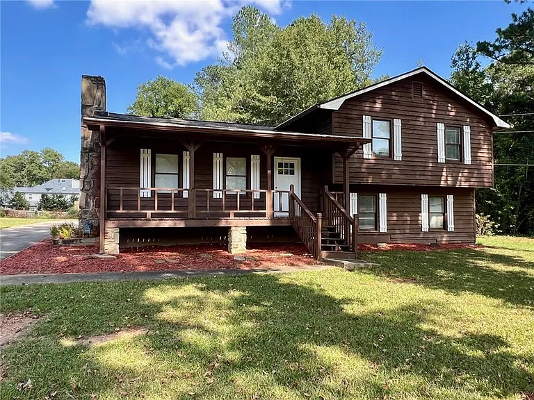 4005 Shallowford Rd — Photo 1
