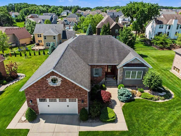 1095 Allison St, Crown Point, IN 46307