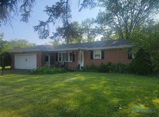 2736 Ravine Dr, Fremont, OH 43420