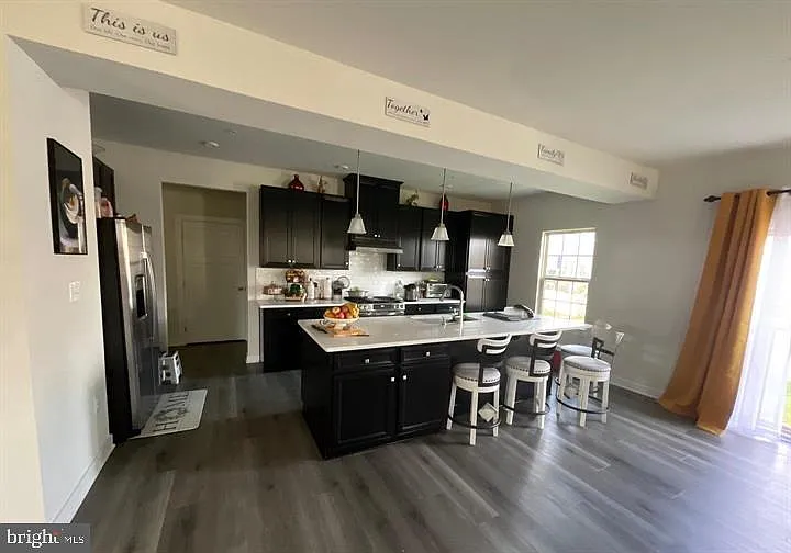 1 bed, 1.0 bath, 2860 sqft, $1,000 — Photo 4