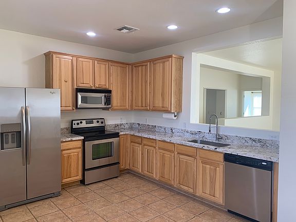 3rd image of 5729 W King Snake Dr