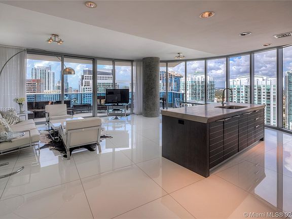 4th image of 200 Biscayne Boulevard Way APT 4102